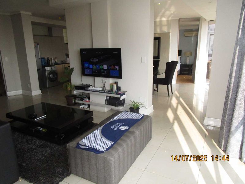 MAGNIFICENT 2 BED 2 BATH FULLY FUENISHED APARTMENT - Photo 5