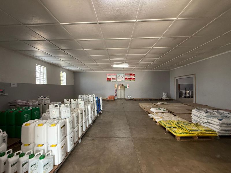 Immaculate Commercial Property with Endless Potential – Keimoes - Photo 3