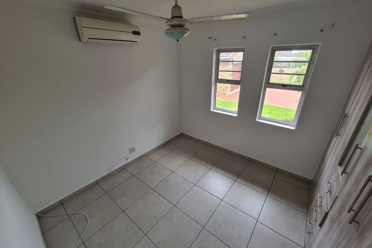 Townhouse in ARBORETUM - Photo 5