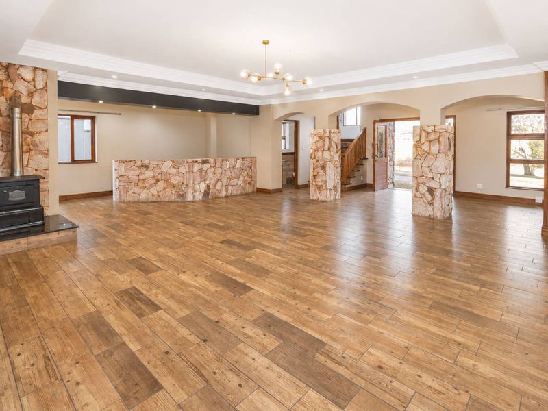 Entertain in Style: Pool, Braai Area & Panoramic Views - Photo 8