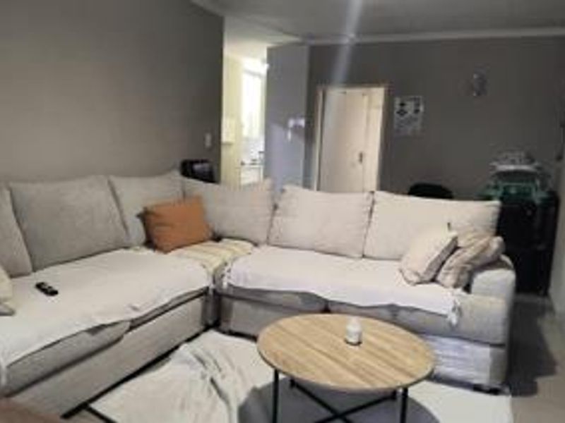 Renovated 1st floor apartment - Photo 6