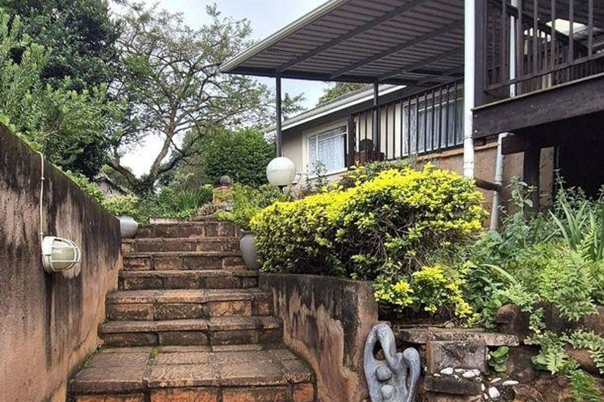 Modern Family Home with Views and Income-Generating Flatlet, Athlone, Pietermaritzburg - Photo 5