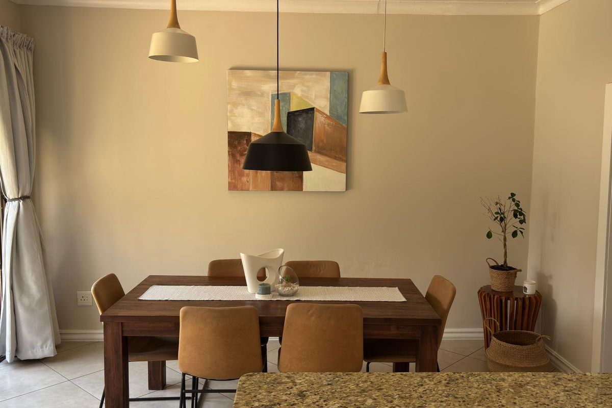 Spacious Home with Cottage, Pool & Top Security in Norwood - Photo 4