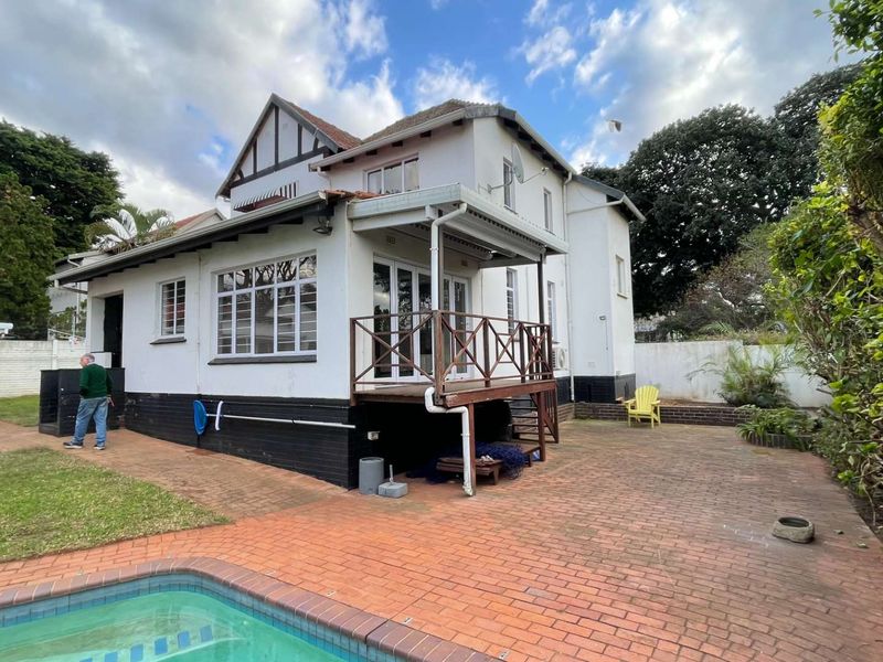 Spacious Family Living with Pool & Expansive Garden | Athlone, Durban North - Photo 5