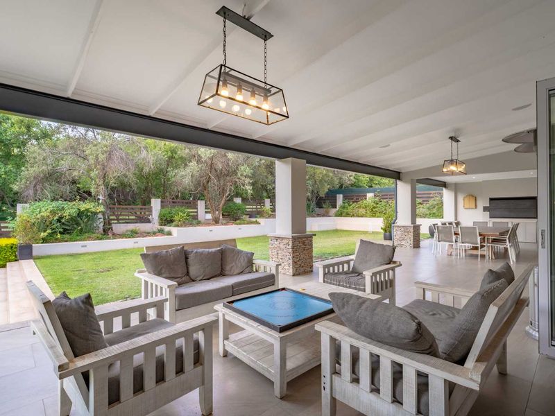 Luxury Greenbelt Home in Steyn City - Photo 10