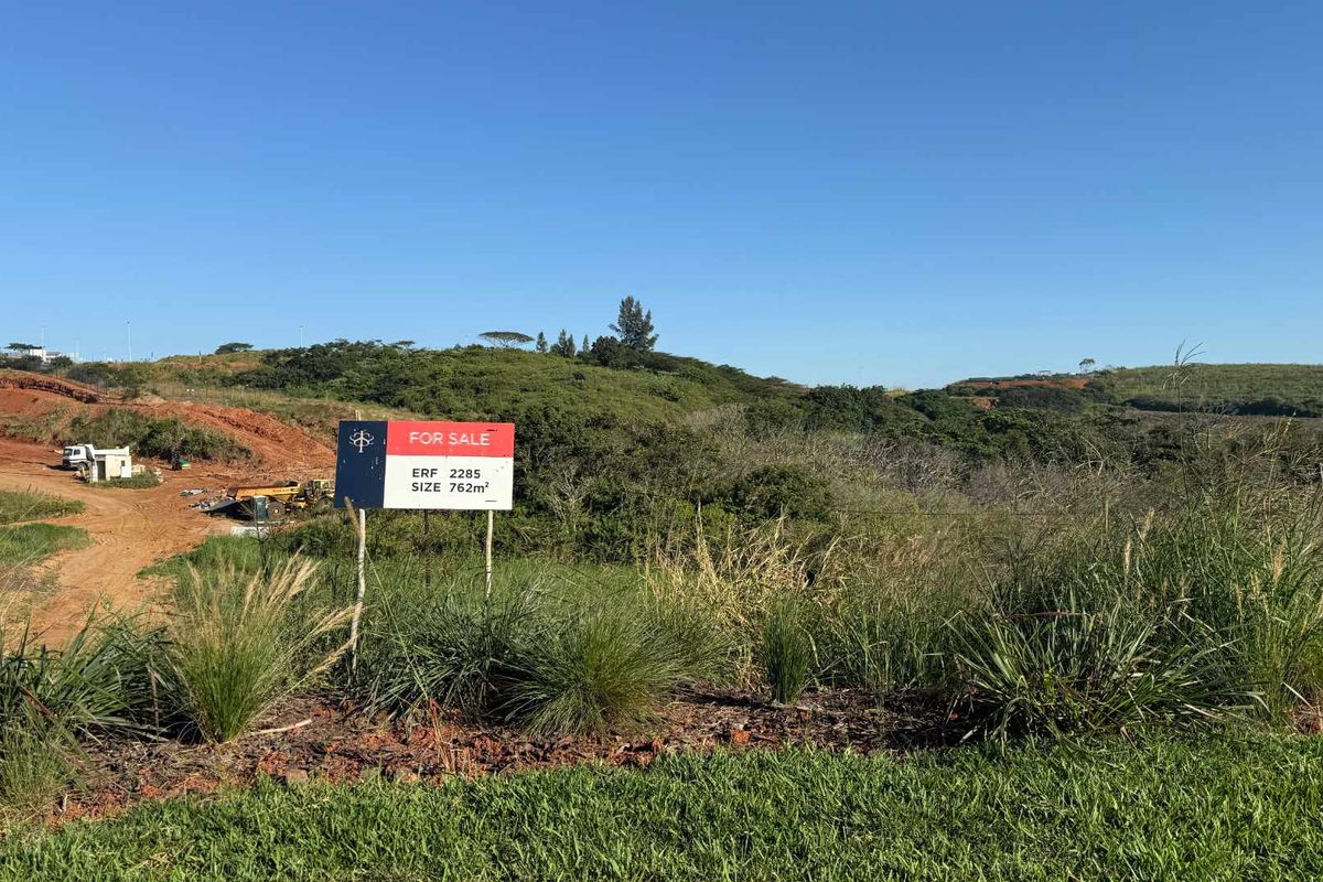 Land close to the main gate - Photo 2