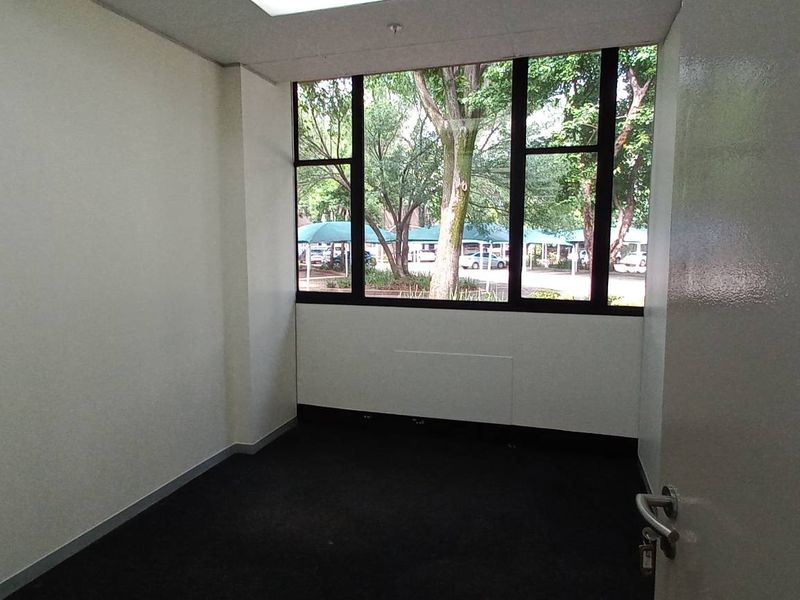 2,633m2 Office Block To Let in Isando Business Park - Photo 8