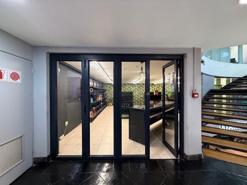 Prime Liquor Store Opportunity in The Parks Shopping Center, Parkwood - Photo 9