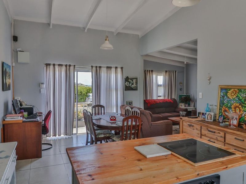 Four Bedroom Holiday Home - De Kelders - Photo 5