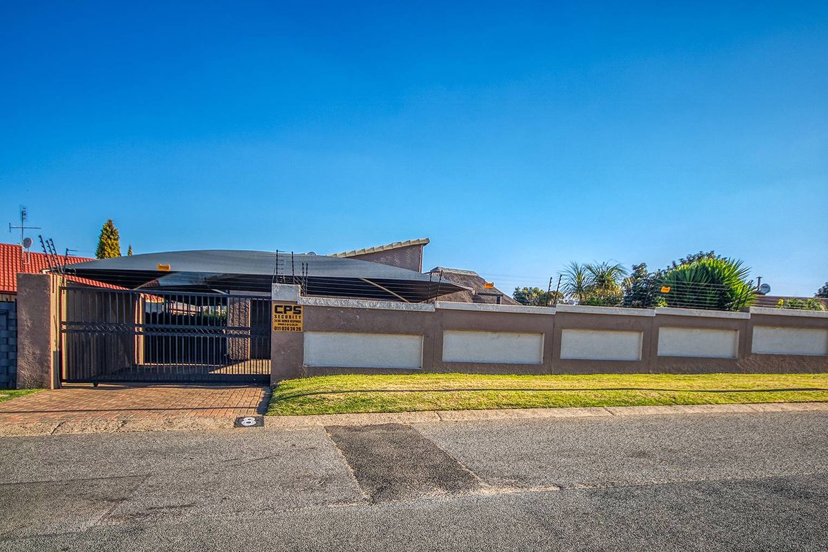 Family home with Flatlet for sale - Photo 2