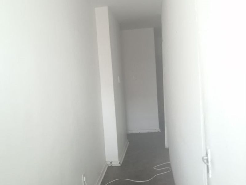 BARGAIN !!!  - 1.5 bedroom apartment in Sunnyside - Photo 9