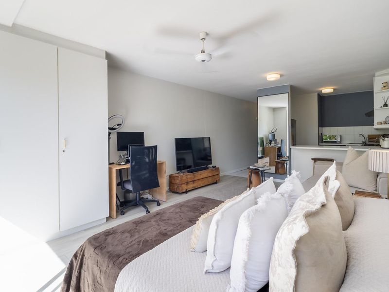 Ground Floor Studio Apartment for Rent in the Secure Fairview Estate In Vredehoek - Available from 1st May 2026 - Photo 3
