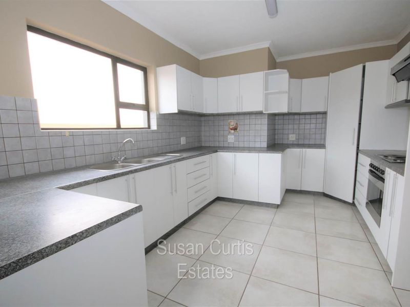 3 bedrooms Townhouse in Long Beach - Photo 7