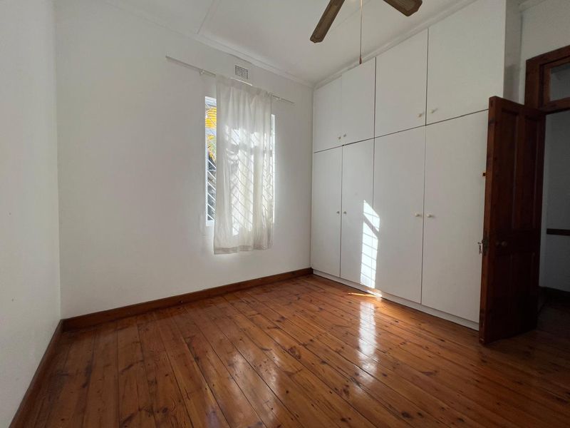 *Spacious and Bright Ground-Floor Apartment with Exclusive Garden** - Photo 5