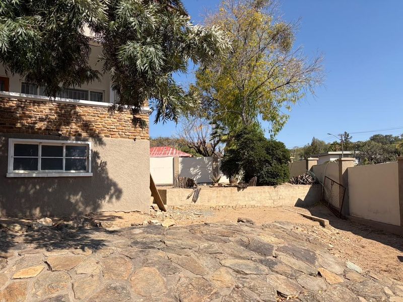 Spacious Klein Windhoek Family Home For Sale - Photo 3