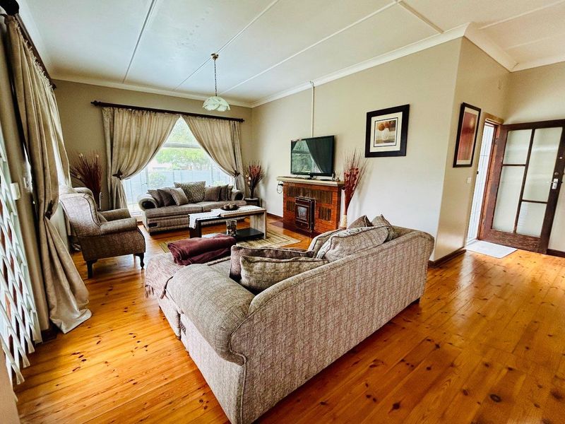 4 bedroom house with 2 flatlets to buy - Photo 7