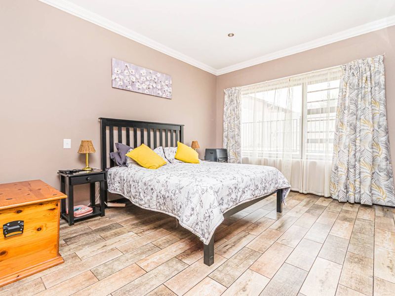 Stunning Family Home In kenmare - Photo 3