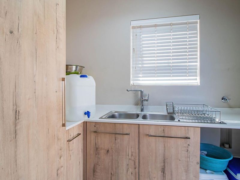 The Perfect Money Can Buy Townhouse - Photo 5