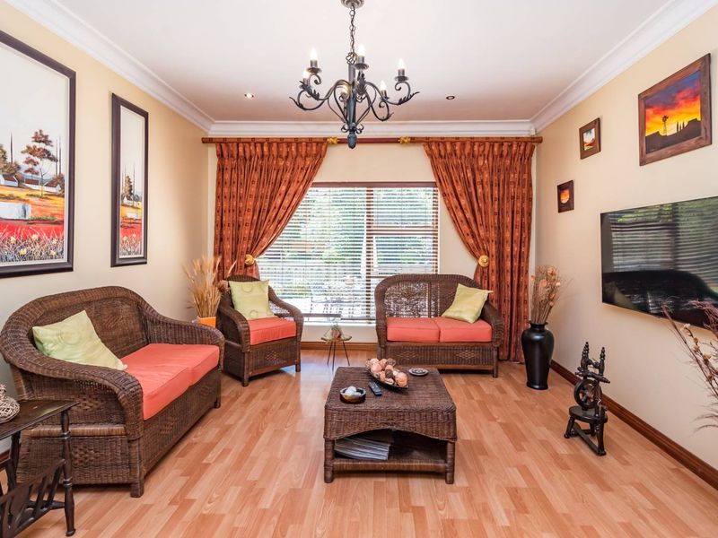 Distinguished Estate living! Only 6 houses in the Estate - Photo 9