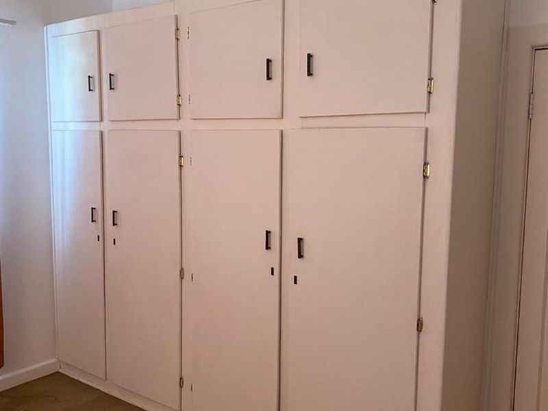 Perfect Blend of Living & Earning - 3 Bedroom House with Self-Contained Flat! - Photo 10