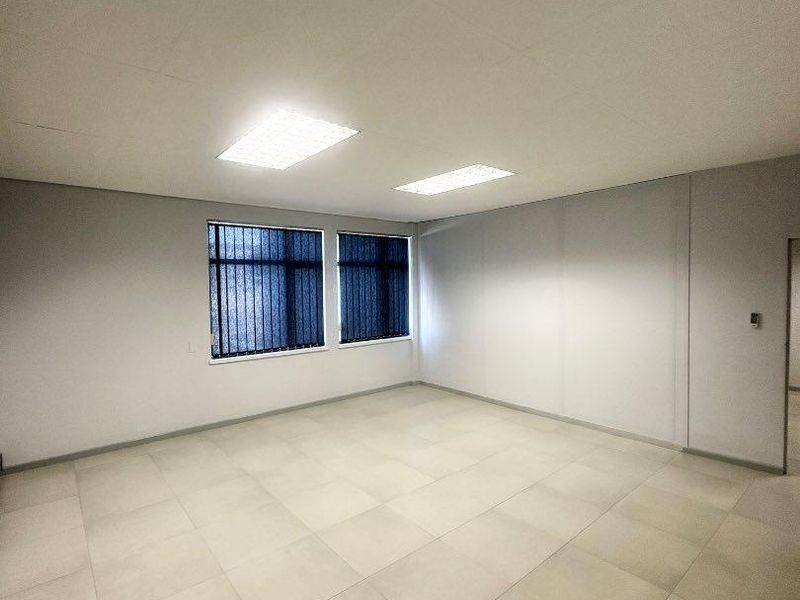 Office To Rent in Walvis Bay - Photo 5