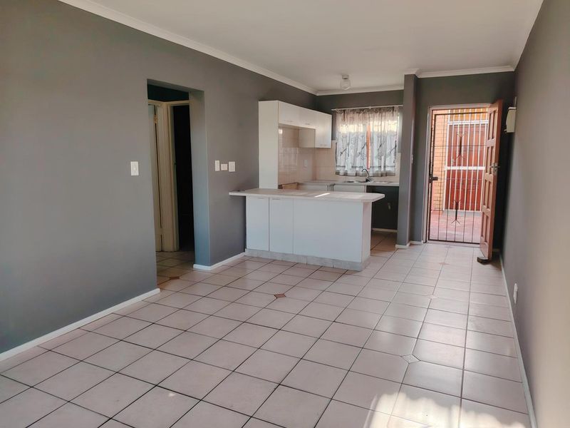 Two bedroom apartment For Rent in Brackenfell - Photo 3