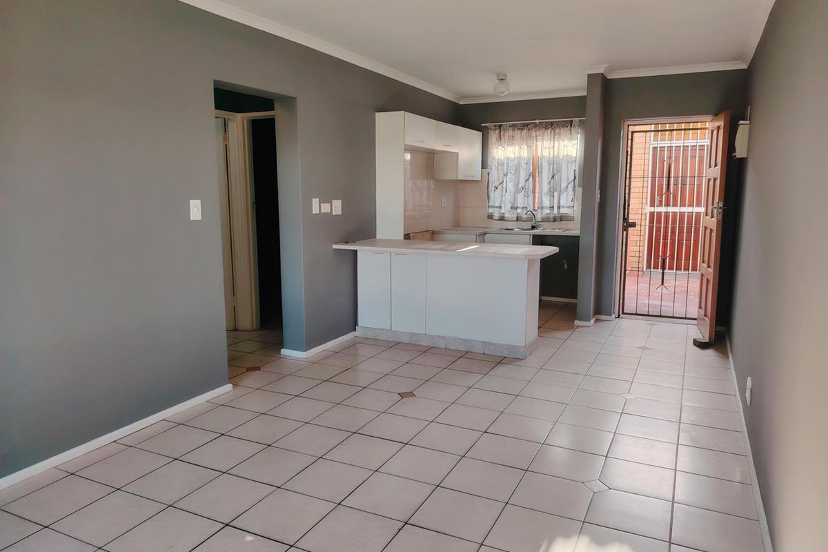 Two bedroom apartment For Rent in Brackenfell - Photo 3