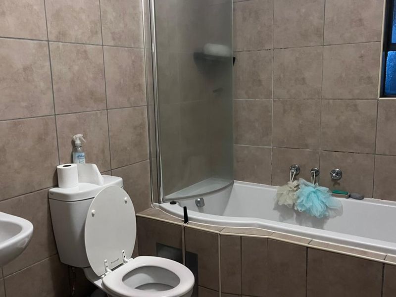 Lovely 2 Bedroom Apartment for sale - Photo 9
