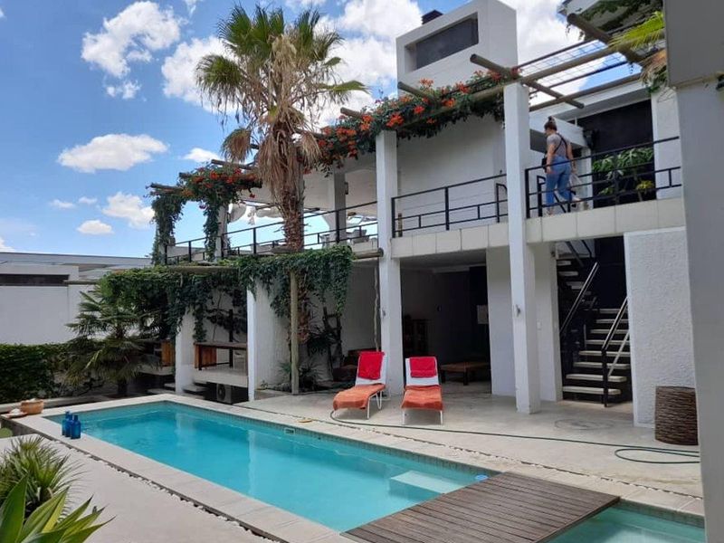 A well Established Guest House | Prime City Location N$27million - Photo 8