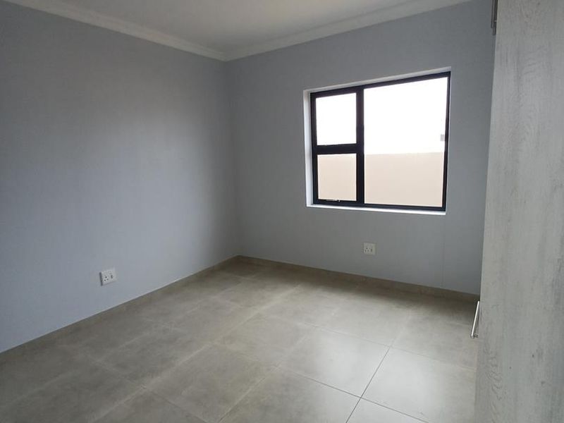 BRAND NEW HOME A FEW MINUTES FROM THE BEACH! - Photo 10