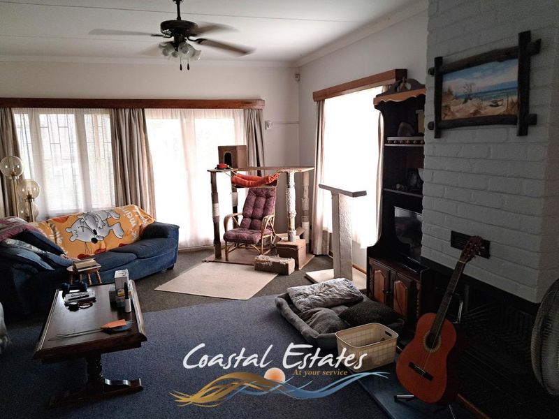 **Charming 5-Bedroom Corner Property in Kramersdorf** - Photo 7