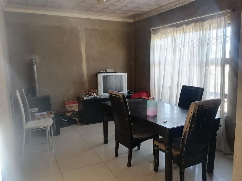 House For Sale in Orlando West, Soweto - Photo 3