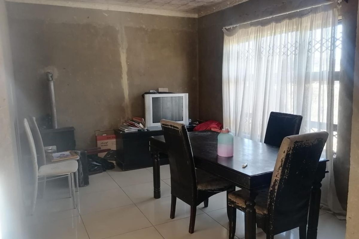 House For Sale in Orlando West, Soweto - Photo 3