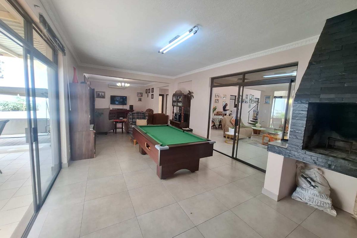 Massive home - Photo 2