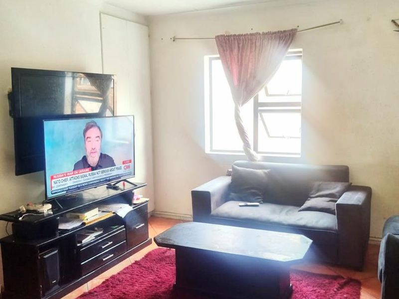 2 Bedroom apartment, Goodwood. - Photo 2