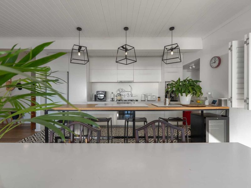 Contemporary Hillside Retreat with Expansive Bay Views - Photo 7