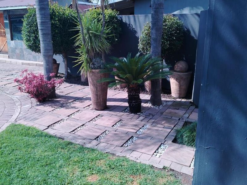 2 Homes, Huge Parking, Off Grid Water - DONT' MISS OUT... - Photo 4