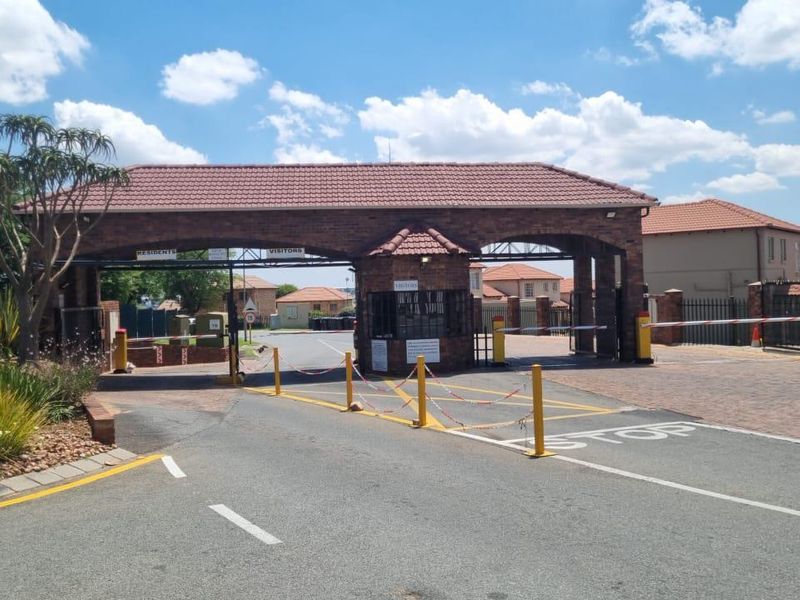 A perfect choice for 1st time buyers !!! The price you see is the price you pay !!! - Photo 5