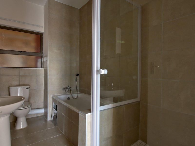 2 Bedroom/ 1 Bath/ 1 Carport / 1st Floor Unit. - Photo 8