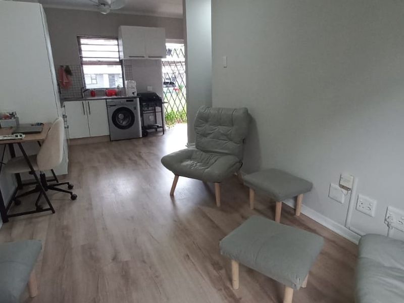Pet-Friendly Ground Floor Gem with Pool & Gym - Photo 5