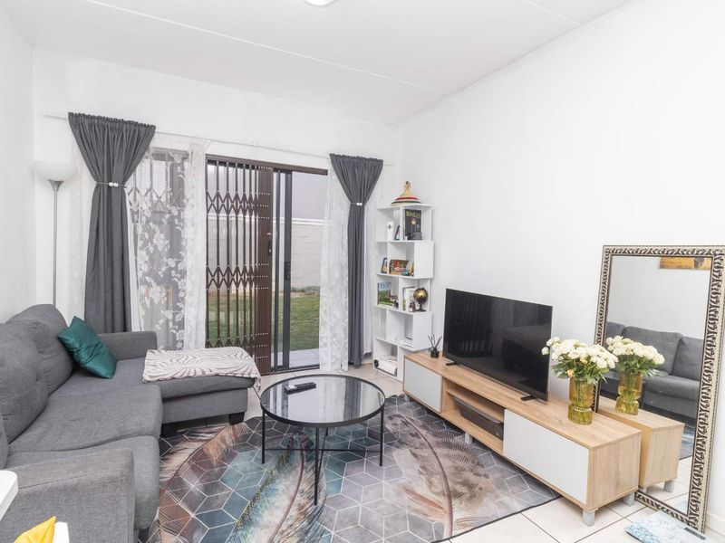 2 Bed 2 Bath Ground Floor Apartment - Photo 8