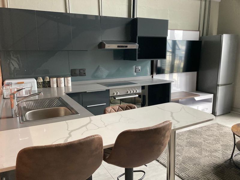 Stylish industrial Loft Apartment / spacious and low Levy - Photo 5