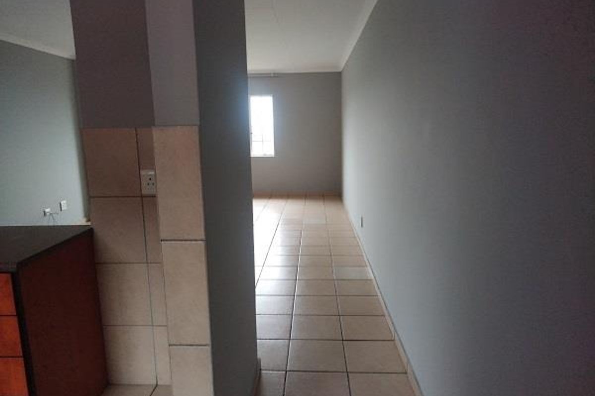 1-Bedroom Apartment for Sale in Forest Hill - Photo 5