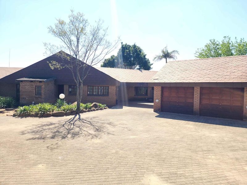 Fantastic income-generating agricultural property with general store trading rights in the heart of Glenferness AH. - Photo 6