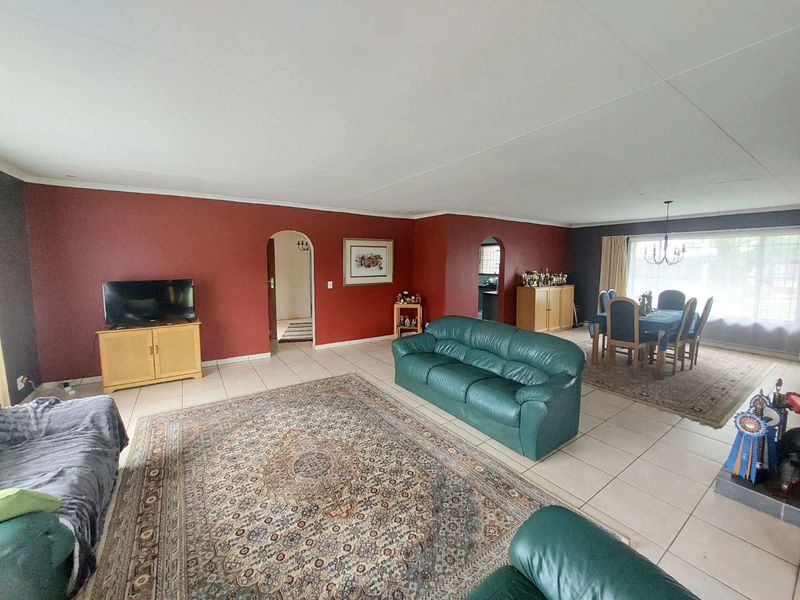 Country Living. City Flair - Photo 6