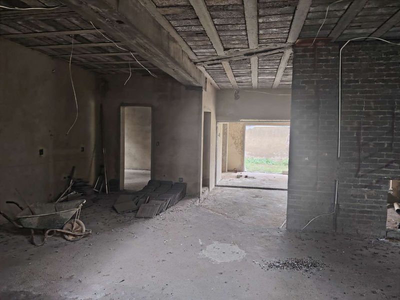 Unpolished Diamond in Lakefield Benoni -6 Bedroom Mansion -Investors and Renovators Dream - Photo 7
