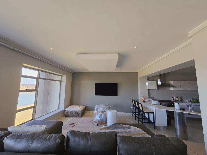 Luxurious, 1st floor apartment for rent in The Links, Ebotse Golf & Country Estate. - Photo 6
