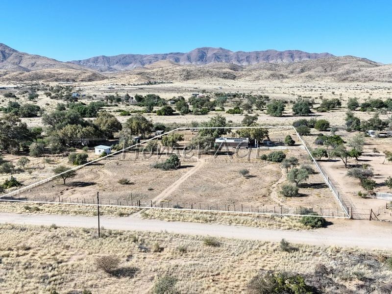 Usakos:  Smallholding close to Town is for Sale - Photo 1