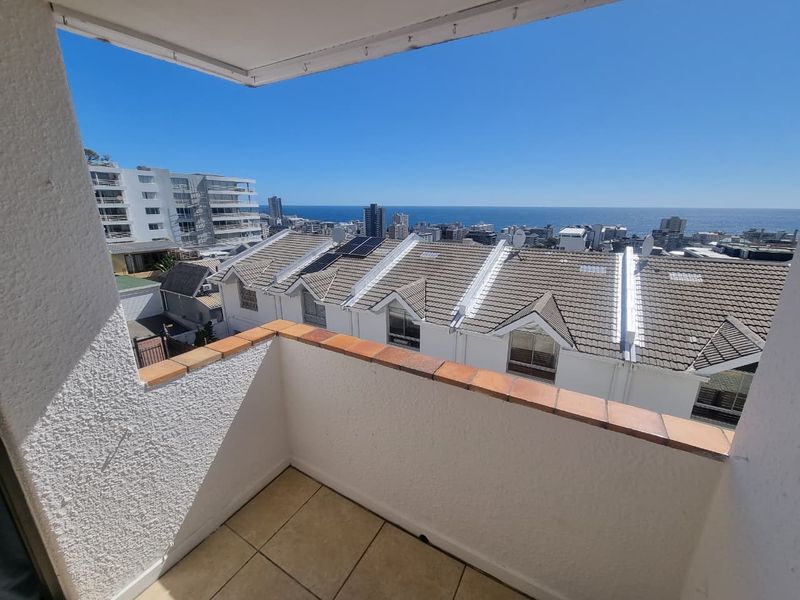 Daily Rental in Ocean View Drive, Sea Point  (minimum stay of 5 days) - Photo 3