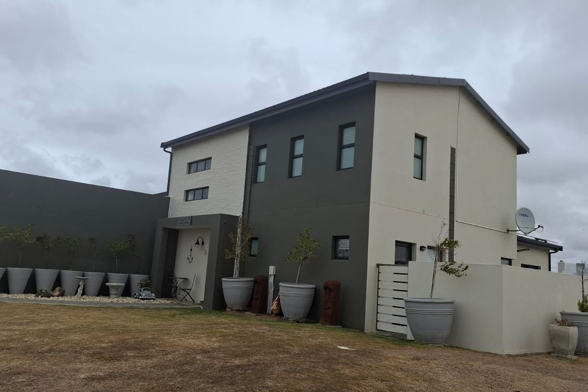 Coastal Luxury & Flair at Breedezicht Estate! - Photo 5